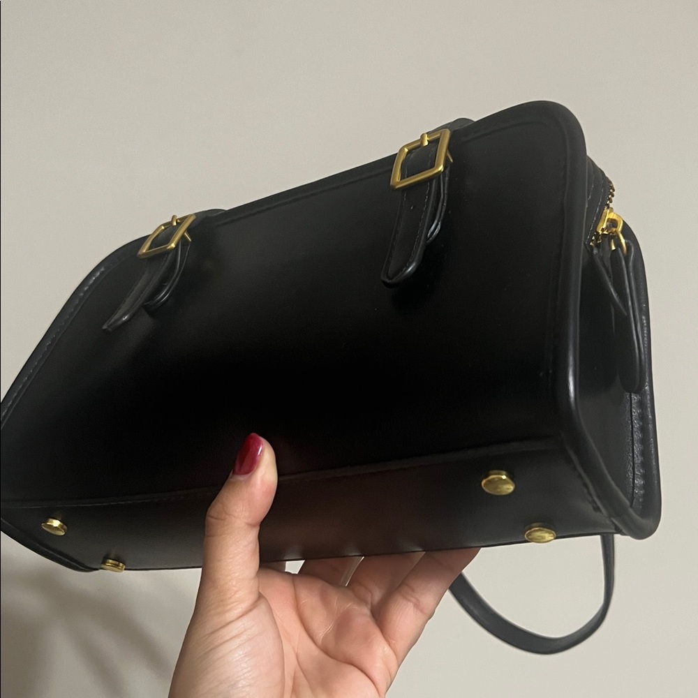 Shoulder Bag - Picture 5 of 8
